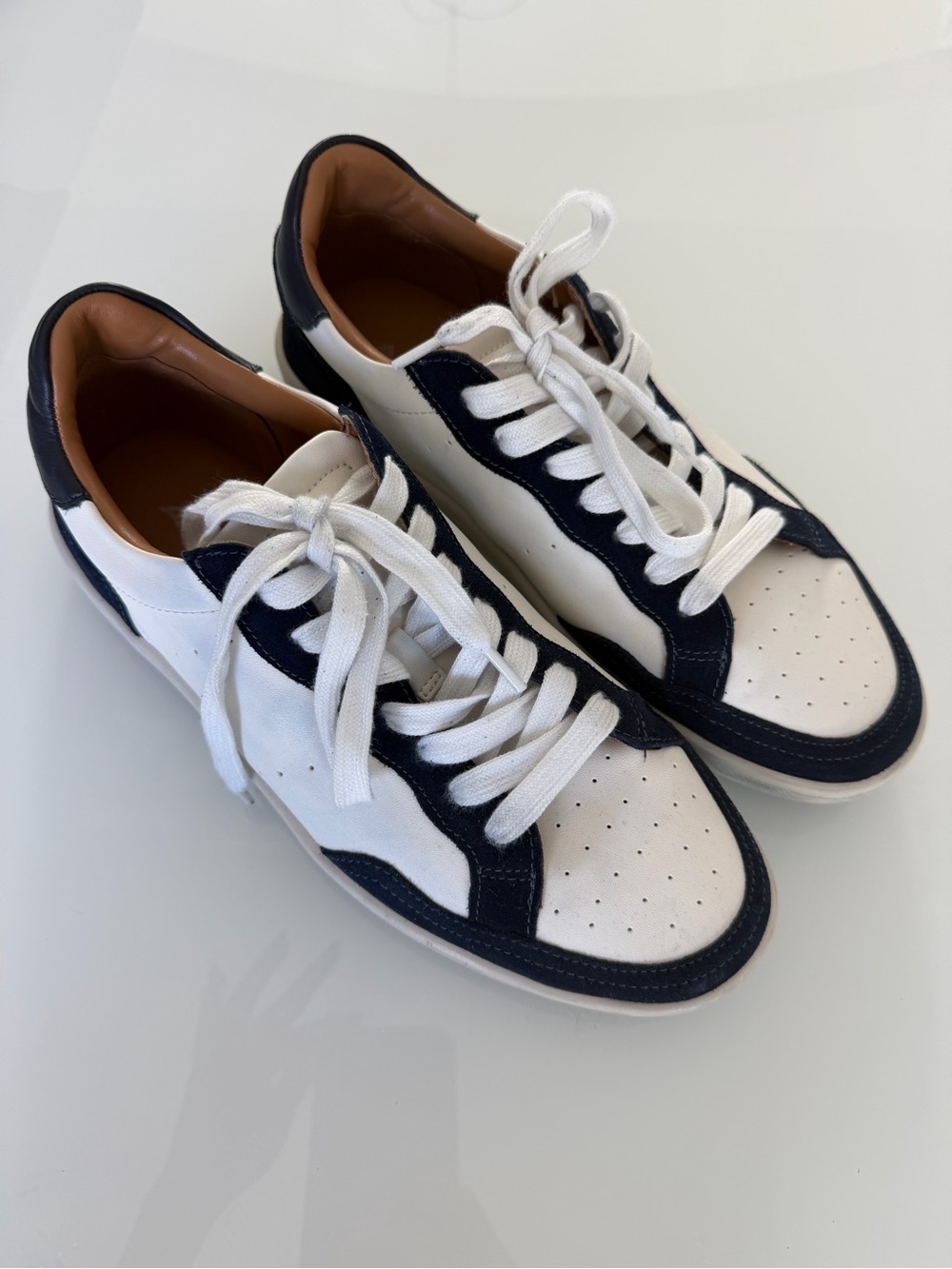 Aldo White and Navy Low-Top Leather Men Shoes Size 7